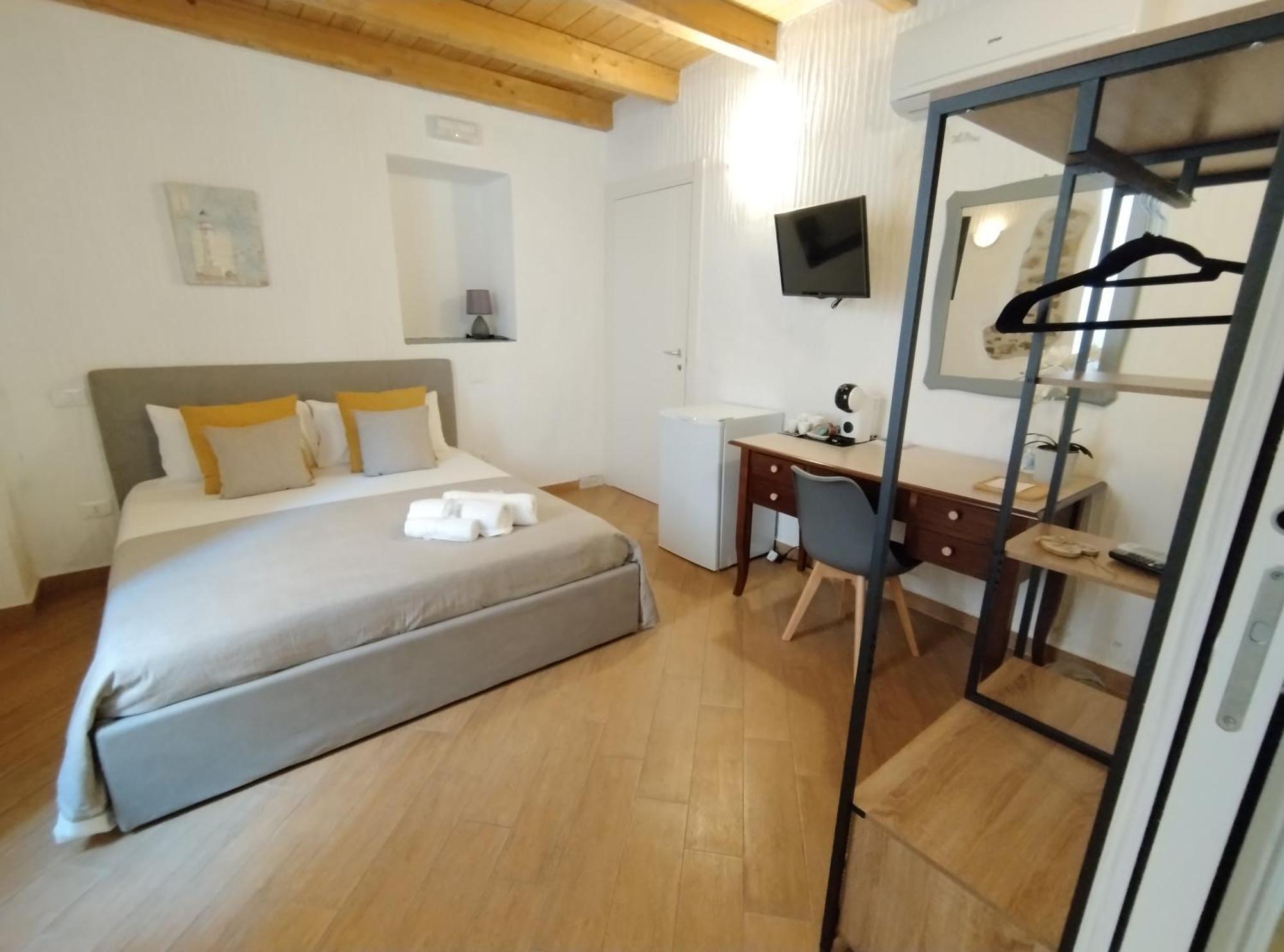 Holmann Suite & Rooms 奧爾比亞 外观 照片