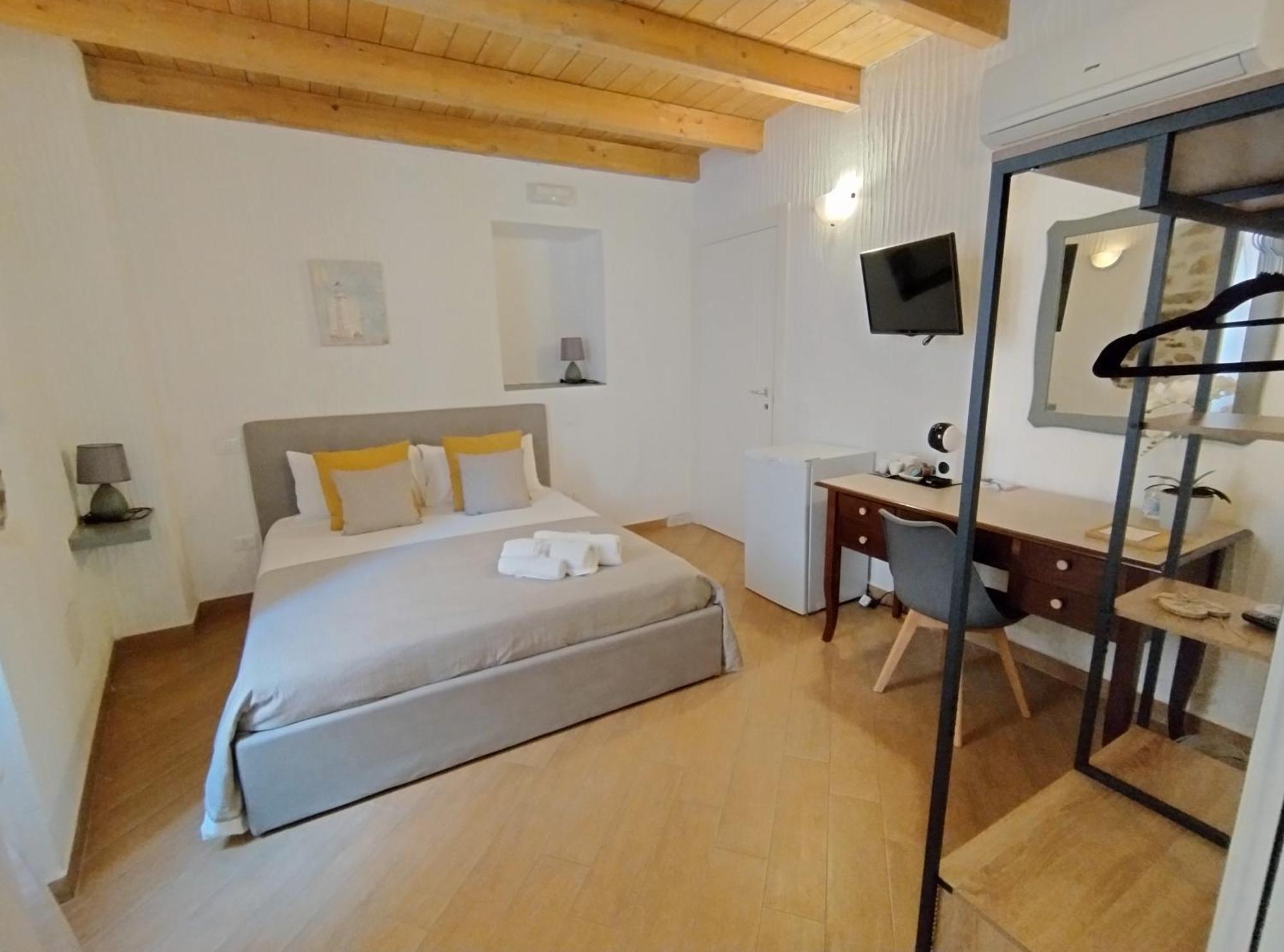 Holmann Suite & Rooms 奧爾比亞 外观 照片