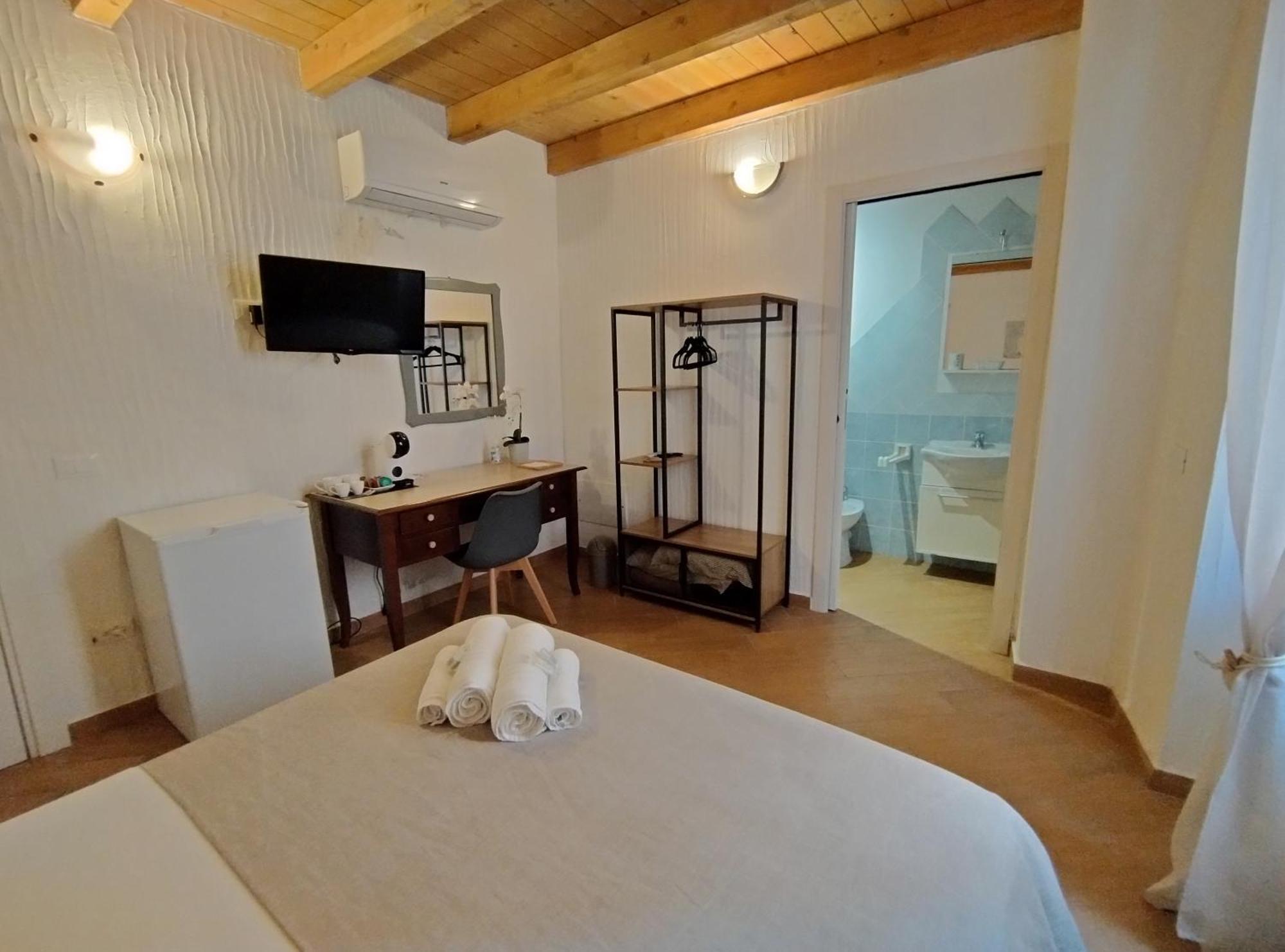 Holmann Suite & Rooms 奧爾比亞 外观 照片